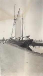 15. Ceres ready to lock out, Bude canal