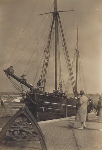 17. Ceres, waiting to lock out, Bude