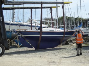 Need to finish antifoul where the chocks touched